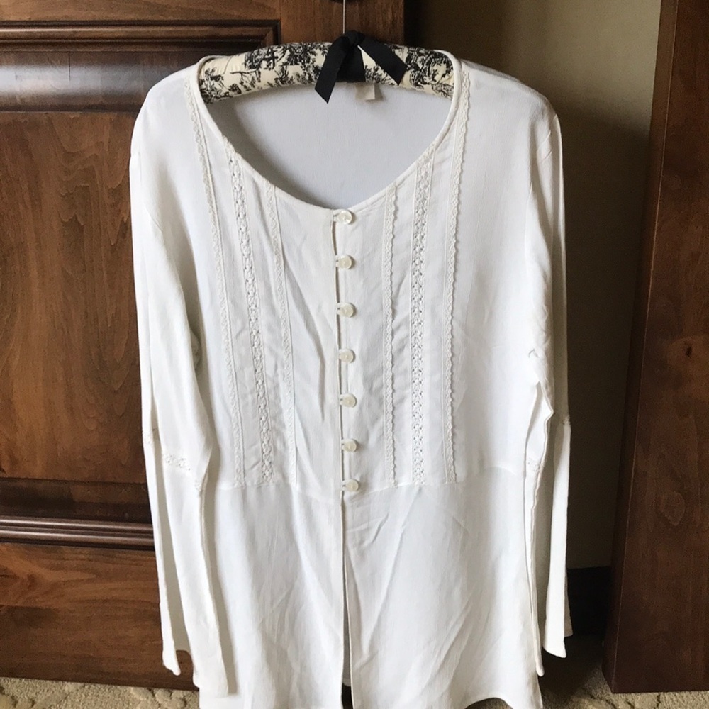Vintage  white long sleeve blouse .